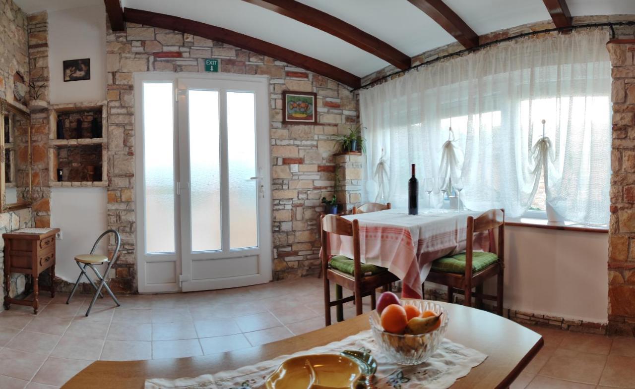 Apartment Istra Near Beach Ровин Екстериор снимка